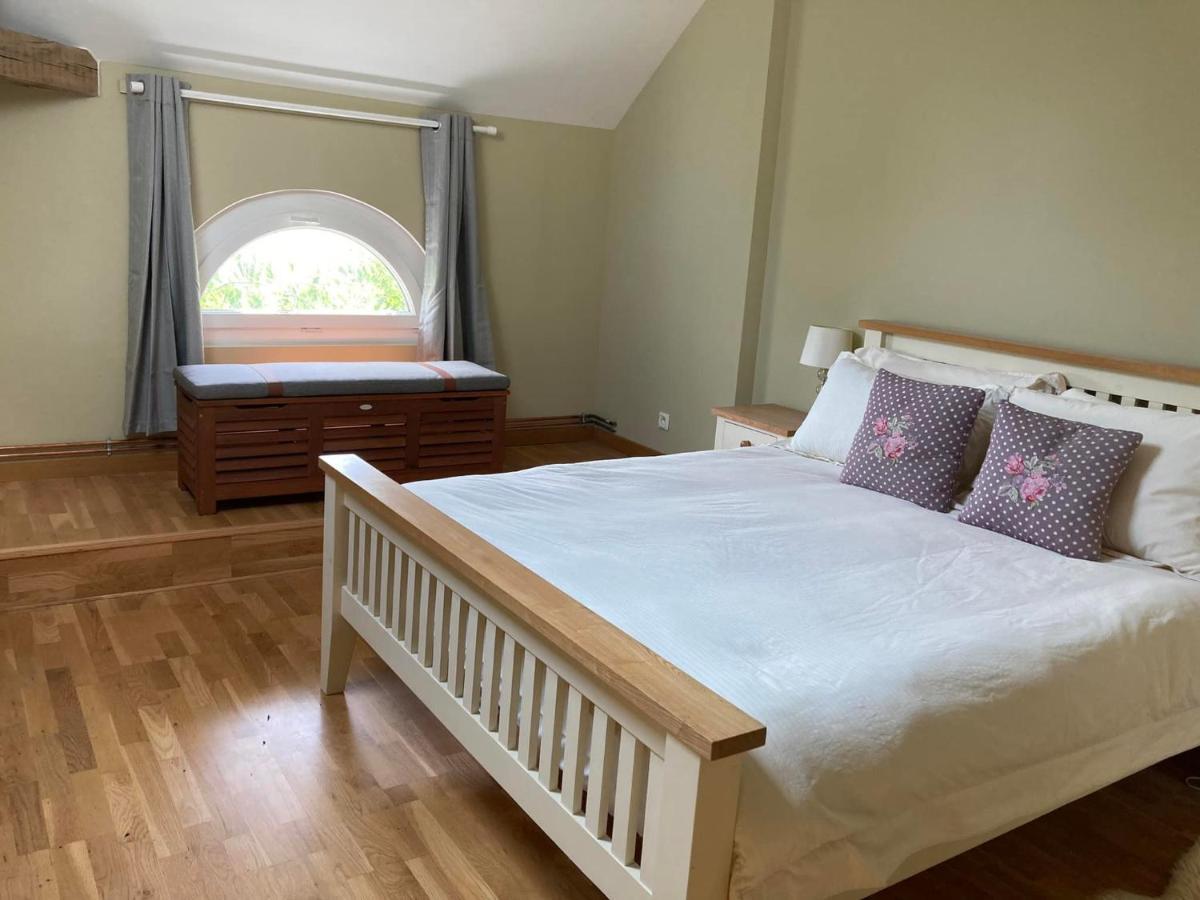 Lac De Lumiere. Relax With Rural Lakeside Living Herry Екстериор снимка